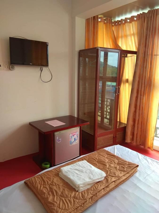 Phuong Dung Guesthouse Дуонг-Донг Экстерьер фото