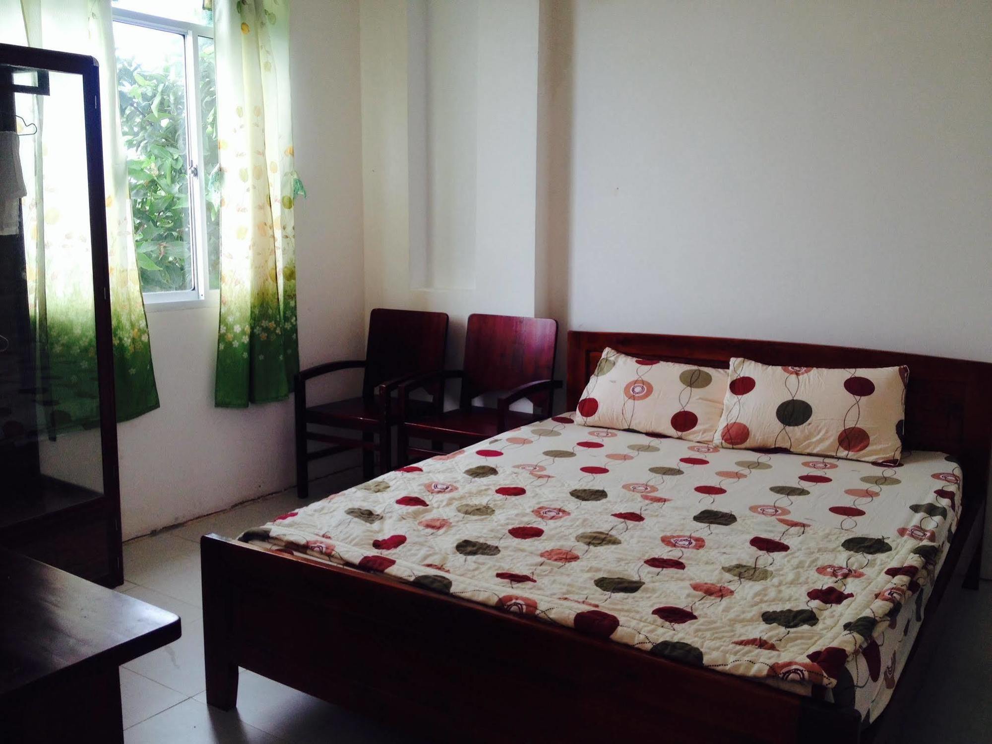 Phuong Dung Guesthouse Дуонг-Донг Экстерьер фото